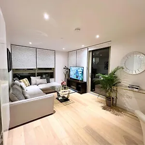 Stylish Docklands London